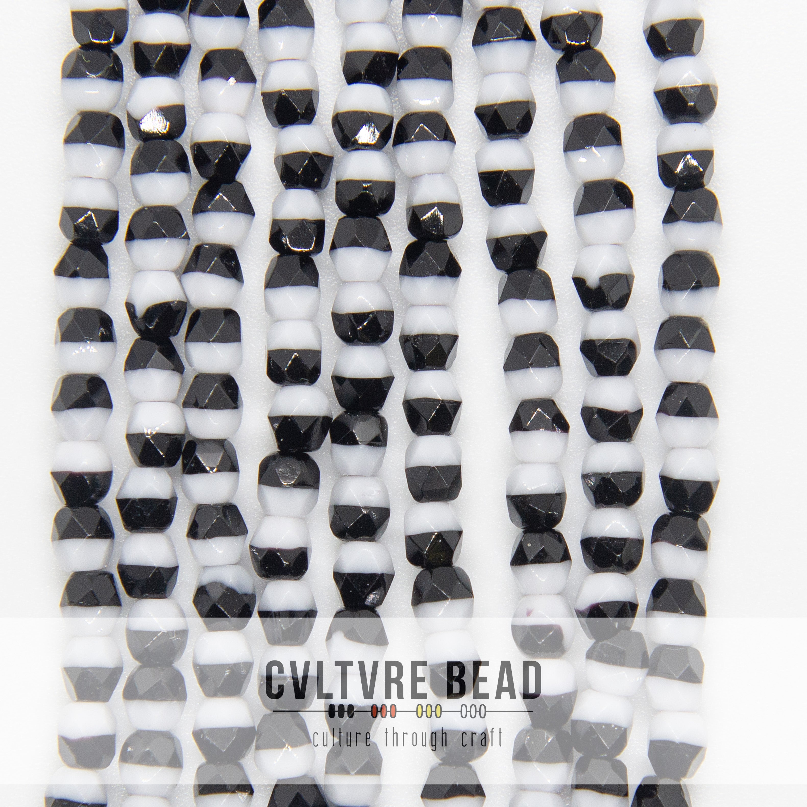 Duet Op. Black/White - Czech Fire polished Beads - 4mm